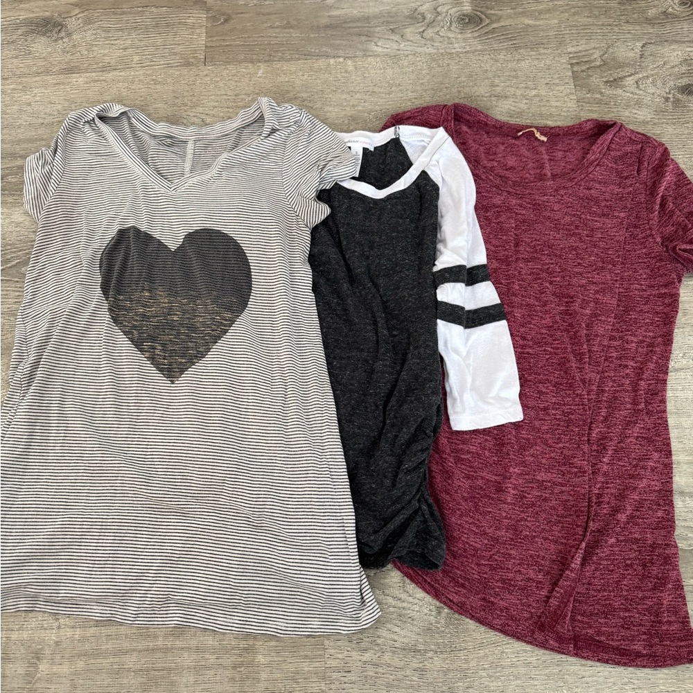 Women's maternity small Tops - Striped, Black, Maroon